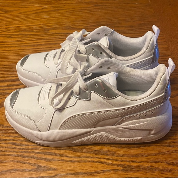 White Puma sneakers - Picture 2 of 4